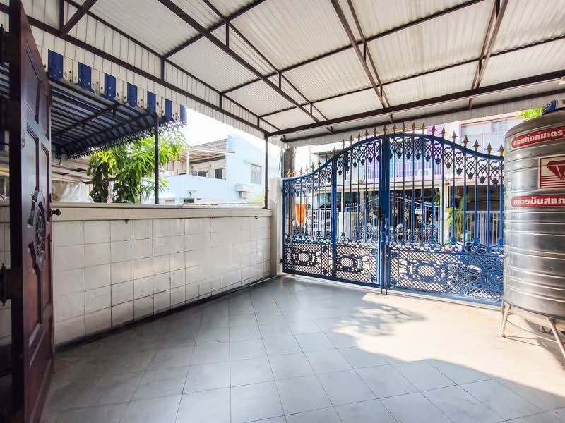 Sinphatthana 4, Nonthaburi, Talat Kwan, Muang Nonthaburi, Nonthaburi, 2 Bedrooms, 100 sqm, Townhouse For Sale, by Ladda Suebthai, 500224341 - DDproperty.com