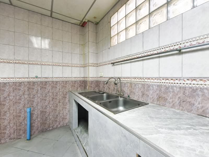 Sinphatthana 4, Nonthaburi, Talat Kwan, Muang Nonthaburi, Nonthaburi, 2 Bedrooms, 100 sqm, Townhouse For Sale, by Ladda Suebthai, 500224341 - DDproperty.com