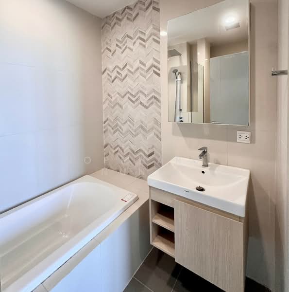 Oka Haus Sukhumvit 36, Bangkok, 3399 Rama 4 Road, Khong Tan, Khlong Toei, Bangkok, 1 Bedroom, 35 sqm, Condo For Rent, by Noppharuj Nunta, 500224346 - DDproperty.com