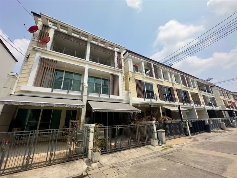 Baan Klang Muang Urbanion Kaset - Nawamin 2 : บ้านกลางเมือง เออร์บาเนี่ยน เกษตร - นวมินทร์ 2, กรุงเทพ, ถนนลาดปลาเค้า, อนุสาวรีย์, บางเขน, กรุงเทพ, 120 ตร.ม., ทาวน์เฮ้าส์ ขาย, โดย คุณ ยุทธการ อินธิสอน (แบงค์), 500224348 - DDproperty.com