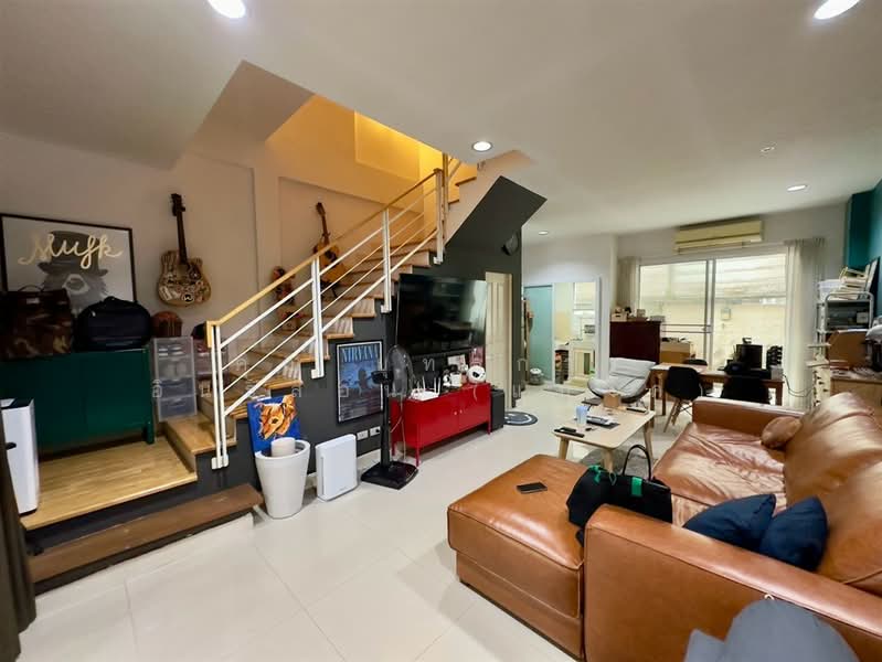 Baan Klang Muang Urbanion Kaset - Nawamin 2 : บ้านกลางเมือง เออร์บาเนี่ยน เกษตร - นวมินทร์ 2, กรุงเทพ, ถนนลาดปลาเค้า, อนุสาวรีย์, บางเขน, กรุงเทพ, 120 ตร.ม., ทาวน์เฮ้าส์ ขาย, โดย คุณ ยุทธการ อินธิสอน (แบงค์), 500224348 - DDproperty.com