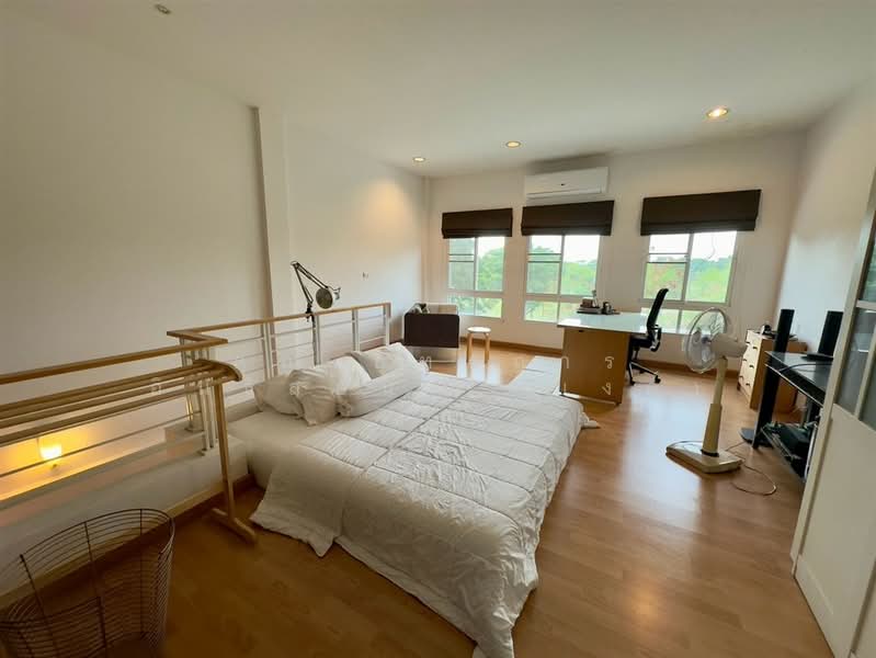 Baan Klang Muang Urbanion Kaset - Nawamin 2, Bangkok, Lat Pla Khao Road, Anusaowari, Bang Khen, Bangkok, 3 Bedrooms, 120 sqm, Townhouse For Sale, by คุณ ยุทธการ อินธิสอน (แบงค์), 500224348 - DDproperty.com