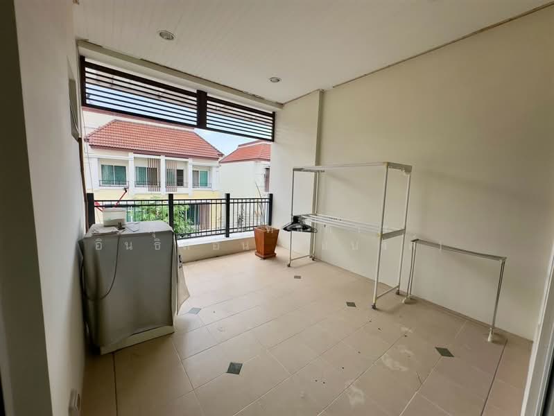 Baan Klang Muang Urbanion Kaset - Nawamin 2, Bangkok, Lat Pla Khao Road, Anusaowari, Bang Khen, Bangkok, 3 Bedrooms, 120 sqm, Townhouse For Sale, by คุณ ยุทธการ อินธิสอน (แบงค์), 500224348 - DDproperty.com