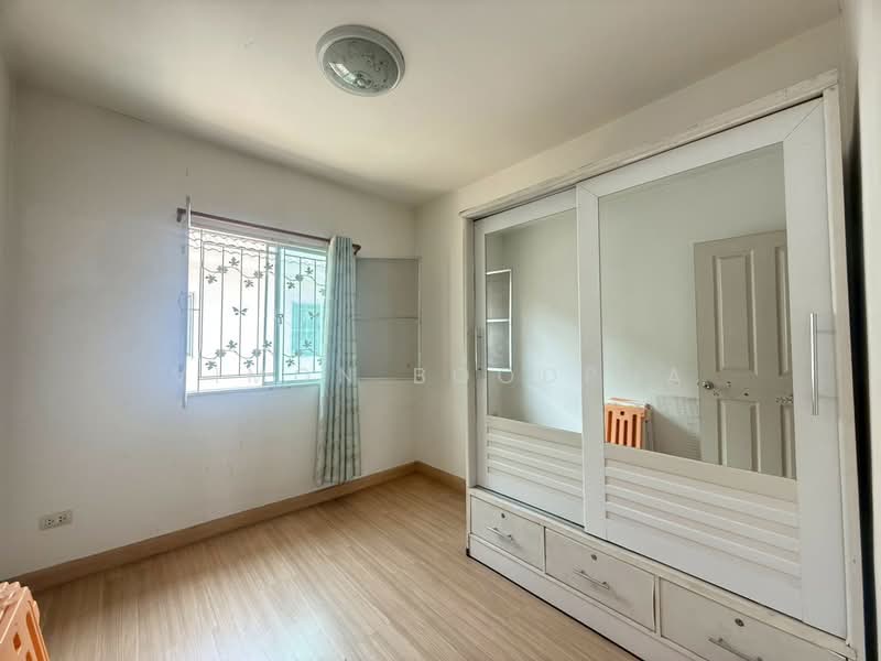 Pruksa Ville 44 Boromarajajonani-Pinklao, Nakhon Pathom, Borommaratchachonnani Road, Bang Toei, Sam Phran, Nakhon Pathom, 3 Bedrooms, 111 sqm, Townhouse For Sale, by Vimon Boodpha, 500224360 - DDproperty.com