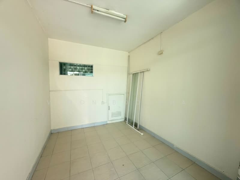 Pruksa Ville 44 Boromarajajonani-Pinklao, Nakhon Pathom, Borommaratchachonnani Road, Bang Toei, Sam Phran, Nakhon Pathom, 3 Bedrooms, 111 sqm, Townhouse For Sale, by Vimon Boodpha, 500224360 - DDproperty.com