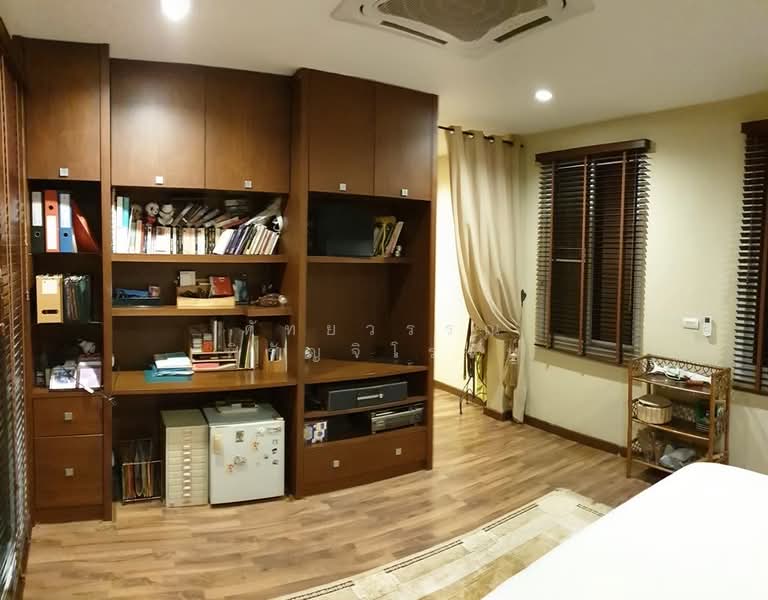 Krisana watcharapon, Bangkok, Tha Rang, Bang Khen, Bangkok, 3 Bedrooms, 250 sqm, Single Detached House For Sale, by คัทยวรรณ หิรัญจิโรจน์, 500224367 - DDproperty.com