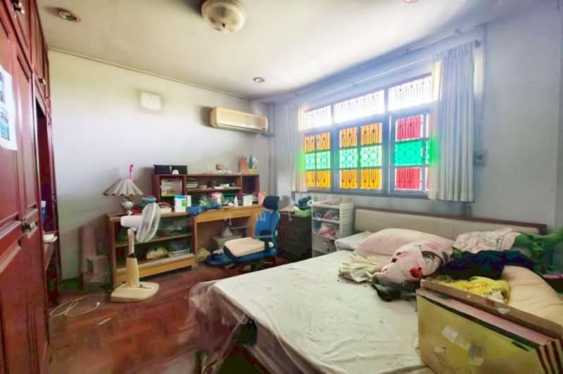 ถนนรัชดาภิเษก ซอยเสือใหญ่อุทิศ, Bangkok, Chan Kasem, Chatuchak, Bangkok, 3 Bedrooms, 200 sqm, Single Detached House For Sale, by คุณเจ, 500224389 - DDproperty.com