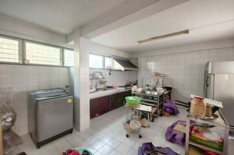 ถนนรัชดาภิเษก ซอยเสือใหญ่อุทิศ, Bangkok, Chan Kasem, Chatuchak, Bangkok, 3 Bedrooms, 200 sqm, Single Detached House For Sale, by คุณเจ, 500224389 - DDproperty.com