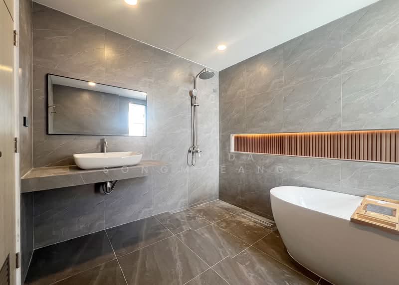 Land and House Chalong, Phuket, Chalong, Muang Phuket, Phuket, 4 Bedrooms, 200 sqm, Single Detached House For Sale, by Suchada Songmueang, 500224408 - DDproperty.com