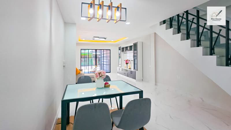 Poonsinh Thani 3, Bangkok, Rat Phatthana Road, Khlong Song Ton Nun, Lat Krabang, Bangkok, 2 Bedrooms, 17 sqm, Townhouse For Sale, by เพ็ญศิริ ตุ้มเทียน, 500224461 - DDproperty.com