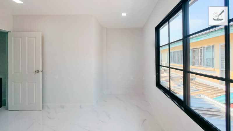 Poonsinh Thani 3, Bangkok, Rat Phatthana Road, Khlong Song Ton Nun, Lat Krabang, Bangkok, 2 Bedrooms, 17 sqm, Townhouse For Sale, by เพ็ญศิริ ตุ้มเทียน, 500224461 - DDproperty.com