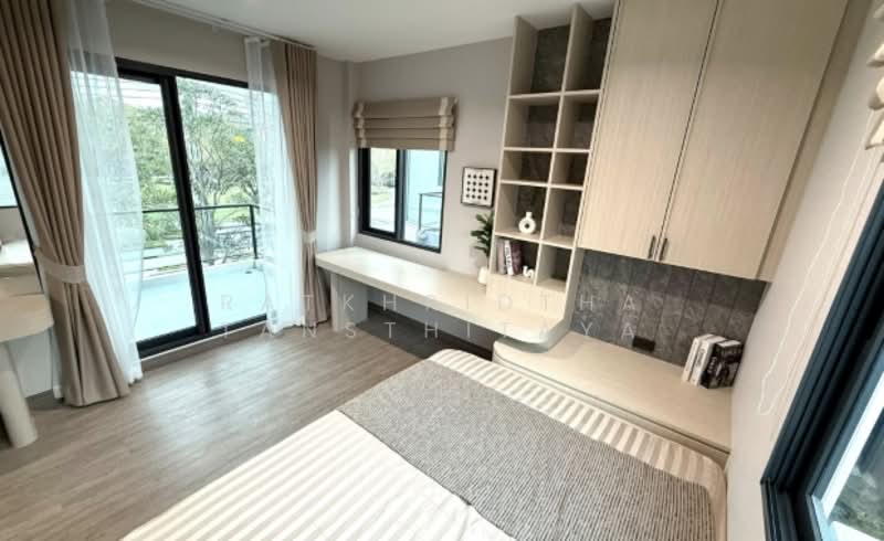 Baan Klang Mueng The Edition Bangna, Samut Prakan, Bang Kaeo, Bang Plee, Samut Prakan, 4 Bedrooms, 320 sqm, Single Detached House For Rent, by Ratkhridtha Tansthitaya, 500224470 - DDproperty.com