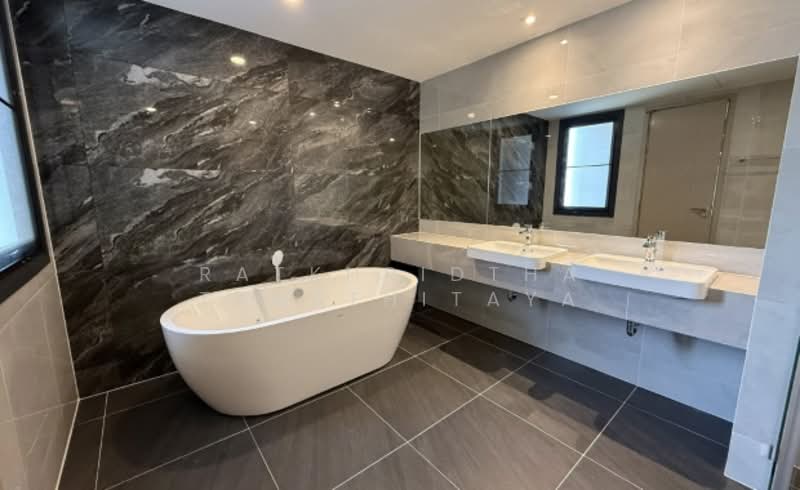 Baan Klang Mueng The Edition Bangna, Samut Prakan, Bang Kaeo, Bang Plee, Samut Prakan, 4 Bedrooms, 320 sqm, Single Detached House For Rent, by Ratkhridtha Tansthitaya, 500224470 - DDproperty.com