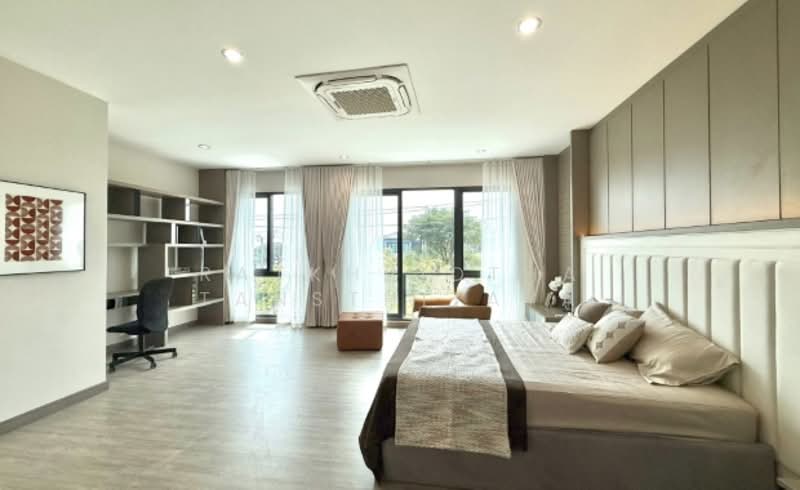 Baan Klang Mueng The Edition Bangna, Samut Prakan, Bang Kaeo, Bang Plee, Samut Prakan, 4 Bedrooms, 320 sqm, Single Detached House For Rent, by Ratkhridtha Tansthitaya, 500224470 - DDproperty.com