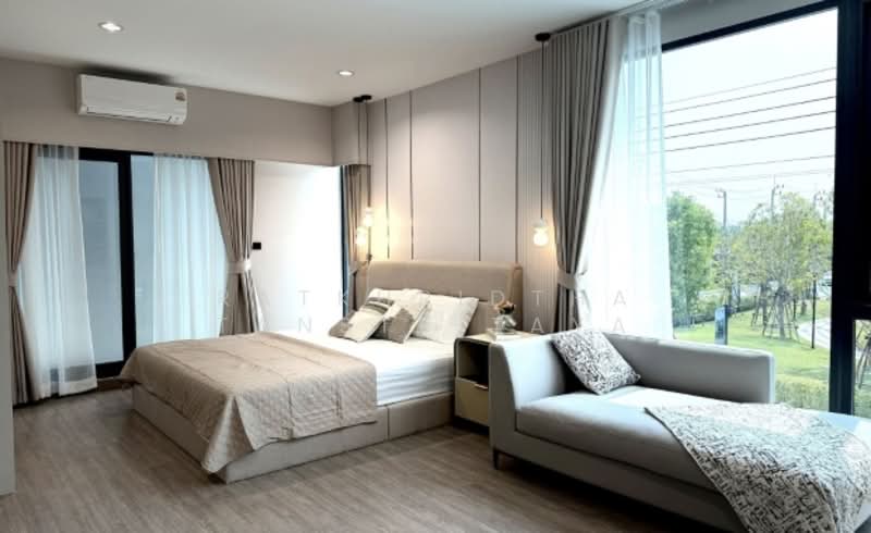 Baan Klang Mueng The Edition Bangna, Samut Prakan, Bang Kaeo, Bang Plee, Samut Prakan, 4 Bedrooms, 320 sqm, Single Detached House For Rent, by Ratkhridtha Tansthitaya, 500224470 - DDproperty.com