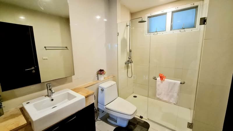 Piyathip Place, Bangkok, 24 Soi Prommitr, Khlong Tan Nua, Watthana, Bangkok, 2 Bedrooms, 173 sqm, Condo For Rent, by CS Poon, 500224499 - DDproperty.com