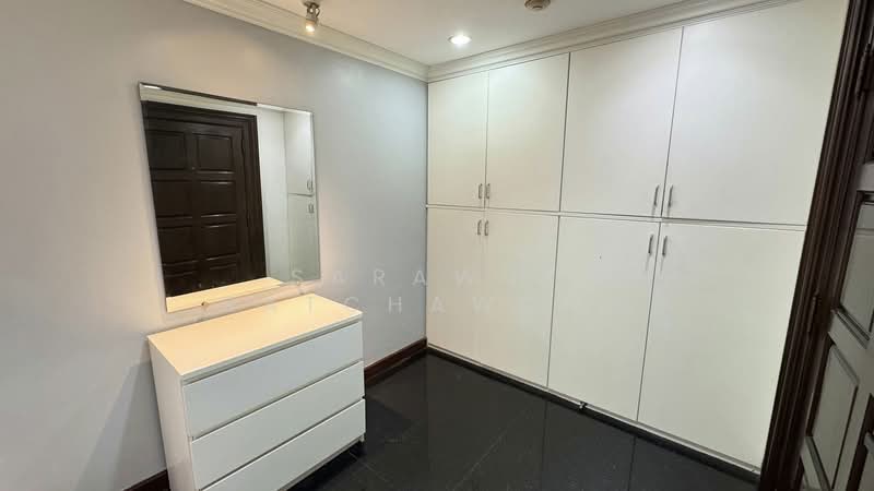 Richmond Palace, Bangkok, Soi Sukhumvit 43 Sukhumvit Road, Khlong Tan Nua, Watthana, Bangkok, 3 Bedrooms, 164 sqm, Condo For Rent, by Sarawut Ratchawong, 500224509 - DDproperty.com