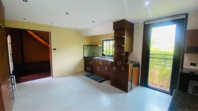 Pool Villa ให้เช่า - ใกล้มีโชคพลาซ่า เพียง 5 นาที ค่าเช่า 100,000 บาท / เดือน รหัสทรัพย์ : No.5P005, เชียงใหม่, สันผีเสื้อ, เมืองเชียงใหม่, เชียงใหม่, 200 ตร.ม., บ้านเดี่ยว ให้เช่า, โดย Rutchaporn Tunsiri, 500224519 - DDproperty.com