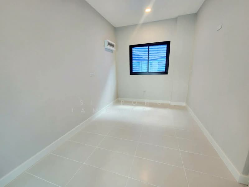 ลัดดารมย์ ปิ่นเกล้า, Nonthaburi, Bang Khu Wiang, Bang Kruai, Nonthaburi, 4 Bedrooms, 234 sqm, Single Detached House For Sale, by Siripong Iamcharas, 500224523 - DDproperty.com