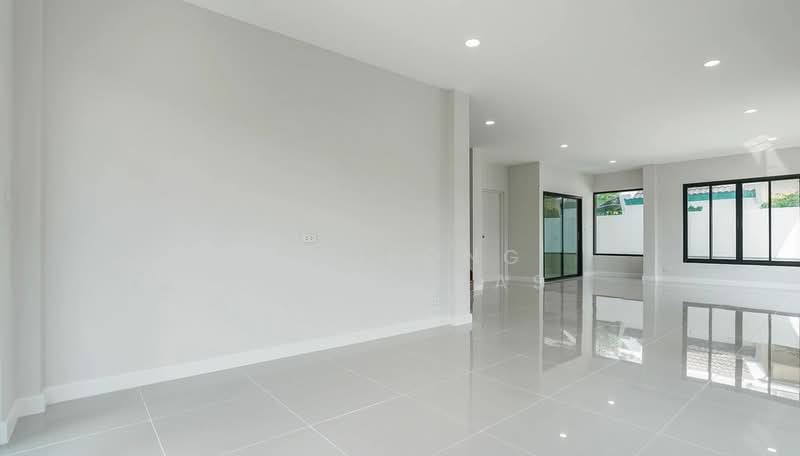 ลัดดารมย์ ปิ่นเกล้า, Nonthaburi, Bang Khu Wiang, Bang Kruai, Nonthaburi, 4 Bedrooms, 234 sqm, Single Detached House For Sale, by Siripong Iamcharas, 500224523 - DDproperty.com