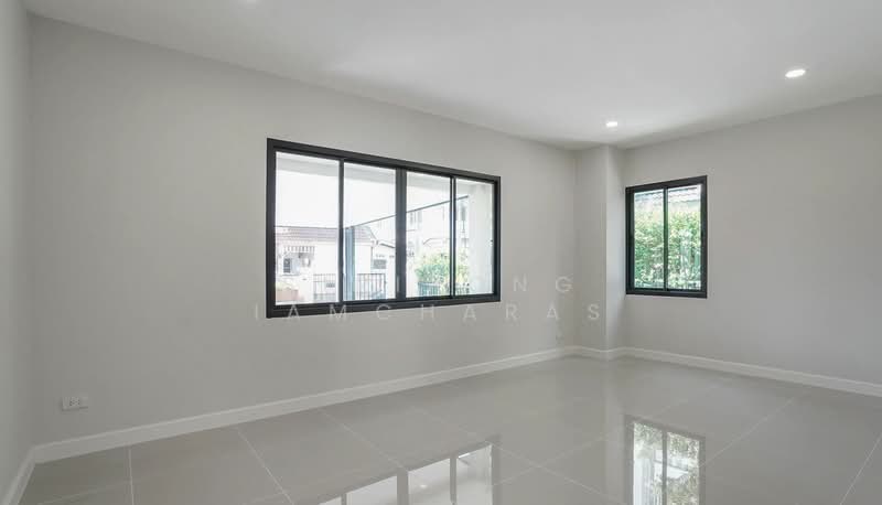 ลัดดารมย์ ปิ่นเกล้า, Nonthaburi, Bang Khu Wiang, Bang Kruai, Nonthaburi, 4 Bedrooms, 234 sqm, Single Detached House For Sale, by Siripong Iamcharas, 500224523 - DDproperty.com