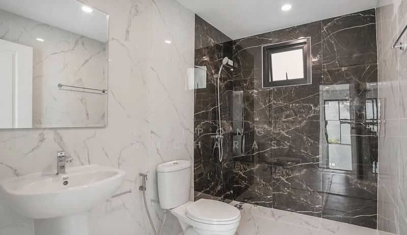 ลัดดารมย์ ปิ่นเกล้า, Nonthaburi, Bang Khu Wiang, Bang Kruai, Nonthaburi, 4 Bedrooms, 234 sqm, Single Detached House For Sale, by Siripong Iamcharas, 500224523 - DDproperty.com