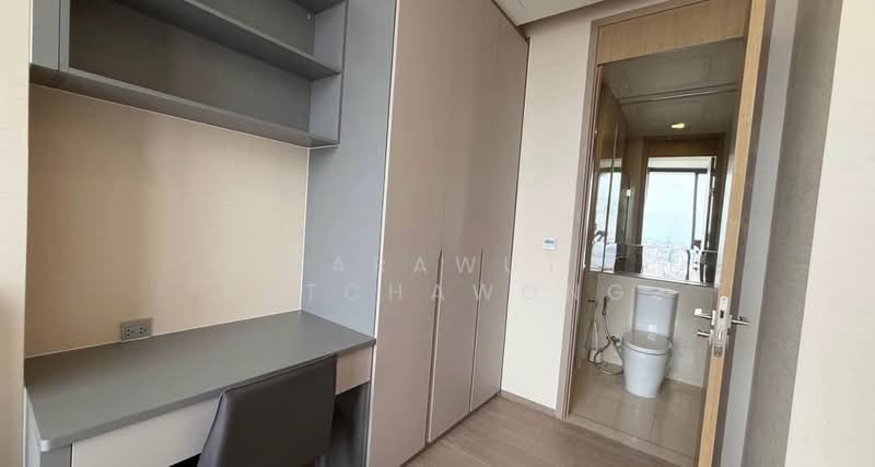 The Esse Asoke, Bangkok, 333 Soi Sukhumvit 21, Sukhumvit Road, Khlongtoei Nua, Watthana, Bangkok, 2 Bedrooms, 74 sqm, Condo For Rent, by Sarawut Ratchawong, 500224530 - DDproperty.com