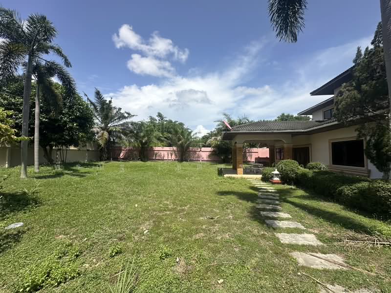 Luxury pool villas in Pattaya, Chon Buri (Pattaya), Nong Pru, Bang Lamung (Pattaya), Chon Buri (Pattaya), 4 Bedrooms, 2,752 sqm, Single Detached House For Sale, by พีรณัฐ เขตตระการ, 500224531 - DDproperty.com