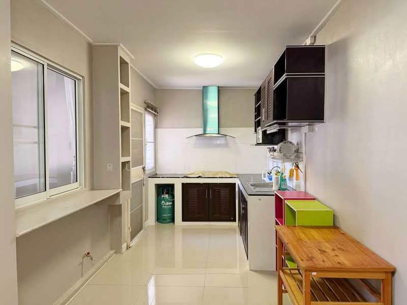 For Rent - บ้านในโครงการ ให้เช่า – ใกล้มหาวิทยาลัยแม่โจ้ เพียง 10 นาที ค่าเช่า 18,000 บาท / เดือน No.11H635, Chiang Mai