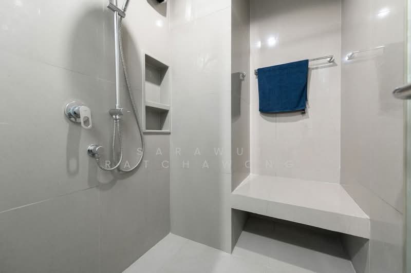 Rhythm Sukhumvit 42, Bangkok, Soi Sukhumvit 42, Sukhumvit Road, Phra Kanong, Khlong Toei, Bangkok, 1 Bedroom, 45 sqm, Condo For Rent, by Sarawut Ratchawong, 500224543 - DDproperty.com