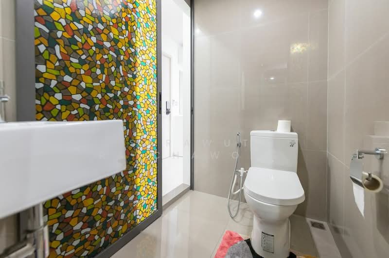 Rhythm Sukhumvit 42, Bangkok, Soi Sukhumvit 42, Sukhumvit Road, Phra Kanong, Khlong Toei, Bangkok, 1 Bedroom, 45 sqm, Condo For Rent, by Sarawut Ratchawong, 500224543 - DDproperty.com