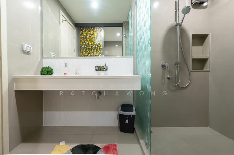 Rhythm Sukhumvit 42, Bangkok, Soi Sukhumvit 42, Sukhumvit Road, Phra Kanong, Khlong Toei, Bangkok, 1 Bedroom, 45 sqm, Condo For Rent, by Sarawut Ratchawong, 500224543 - DDproperty.com