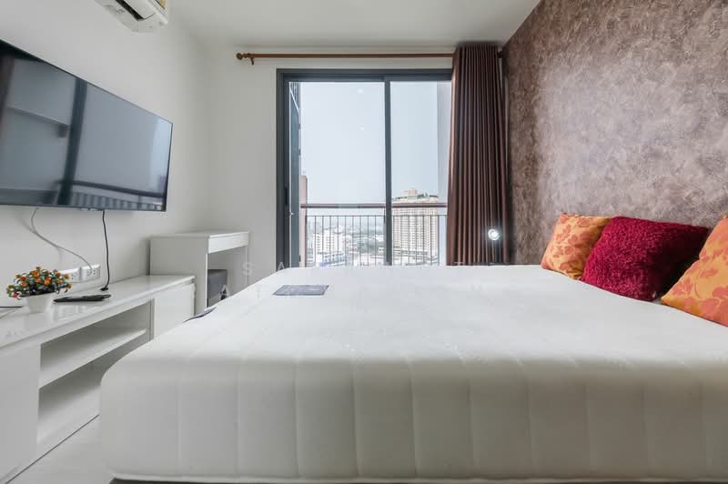 Rhythm Sukhumvit 42, Bangkok, Soi Sukhumvit 42, Sukhumvit Road, Phra Kanong, Khlong Toei, Bangkok, 1 Bedroom, 45 sqm, Condo For Rent, by Sarawut Ratchawong, 500224543 - DDproperty.com