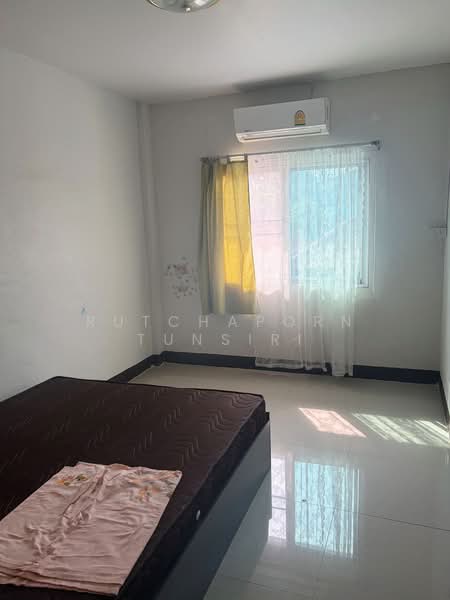 ทาวน์เฮ้าส์ให้เช่า – โซนหนองหอย | เมืองเชียงใหม่ ค่าเช่า 10,000 บาท / เดือน รหัสทรัพย์ : No.15H847, Chiang Mai, Nong Hoi, Muang Chiang Mai, Chiang Mai, 2 Bedrooms, 110 sqm, Townhouse For Rent, by Rutchaporn Tunsiri, 500224551 - DDproperty.com