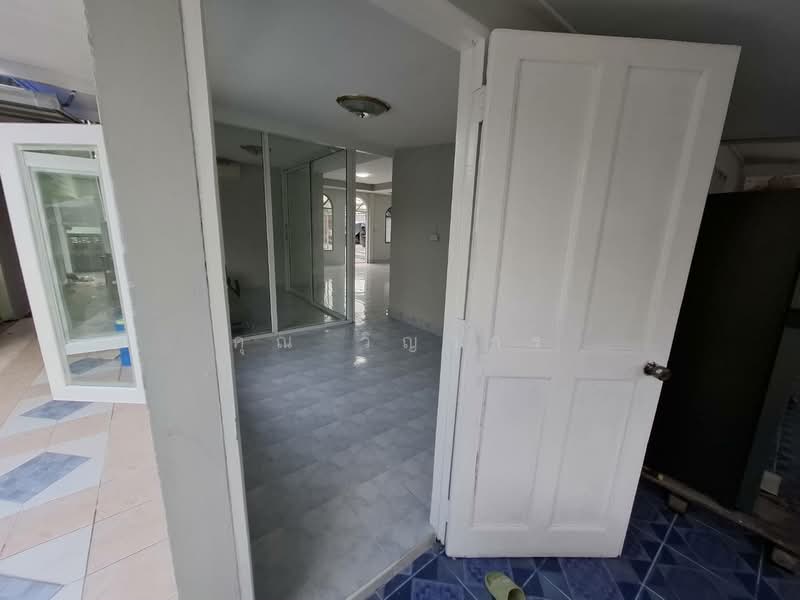 ขายบ้าน 2 หลัง พร้อมโกดัง 1 หลัง (หลังบ้านติดน้ำ) ซอยบางแวก 120 (จรัญ 13) บางแค กรุงเทพมหานคร, Bangkok, Bang Phai, Bang Khae, Bangkok, 5 Bedrooms, 852 sqm, Single Detached House For Sale, by คุณ วิญากร, 500224569 - DDproperty.com