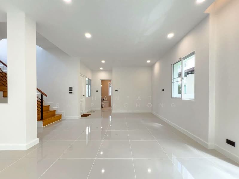 Bangkok Boulevard Sathorn-Pinklao, Nonthaburi, 89 Ratchaphruek Road, Mahasawat, Bang Kruai, Nonthaburi, 4 Bedrooms, 225 sqm, Single Detached House For Sale, by Chantat Raoprachong, 500224576 - DDproperty.com