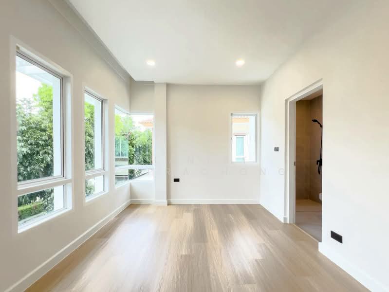 Bangkok Boulevard Sathorn-Pinklao, Nonthaburi, 89 Ratchaphruek Road, Mahasawat, Bang Kruai, Nonthaburi, 4 Bedrooms, 225 sqm, Single Detached House For Sale, by Chantat Raoprachong, 500224576 - DDproperty.com