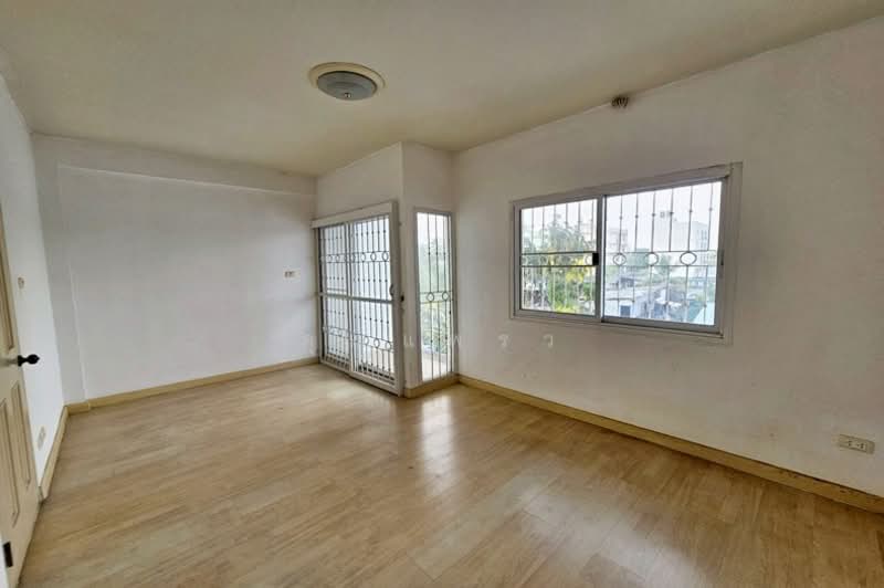 ปรัชญาโฮมทาวน์ นวมินทร์ 163, Bangkok, นวลจันทร์-นวมินทร์, Nuan Chan, Bueng Kum, Bangkok, 4 Bedrooms, 160 sqm, Townhouse For Sale, by คุณแพรว, 500224577 - DDproperty.com