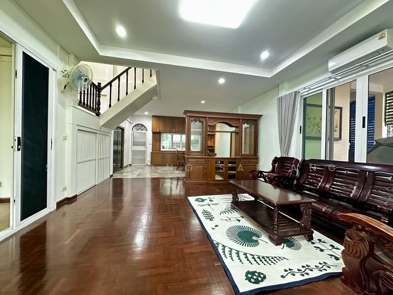 บ้านเดี่ยวรีโนเวทใหม่ ซอยลาดพร้าว 93 วังทองหลาง 67 ตารางวา 4 นอน 3 น้ำ จอดรถได้หลายคัน, กรุงเทพ, ลาดพร้าว 93, คลองเจ้าคุณสิงห์, วังทองหลาง, กรุงเทพ, 366 ตร.ม., บ้านเดี่ยว ให้เช่า, โดย Sirithong Saetang, 500224596 - DDproperty.com