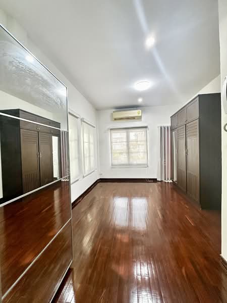 Newly renovated detached home Soi Ladprao 93, Wang Thonglang 67 sq.wa 4 Beds 3 Baths, Bangkok, ลาดพร้าว 93, Khlong Chaokhun Sing, Wang Thonglang, Bangkok, 4 Bedrooms, 366 sqm, Single Detached House For Rent, by Sirithong Saetang, 500224596 - DDproperty.com