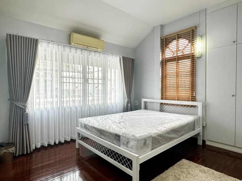 Newly renovated detached home Soi Ladprao 93, Wang Thonglang 67 sq.wa 4 Beds 3 Baths, Bangkok, ลาดพร้าว 93, Khlong Chaokhun Sing, Wang Thonglang, Bangkok, 4 Bedrooms, 366 sqm, Single Detached House For Rent, by Sirithong Saetang, 500224596 - DDproperty.com