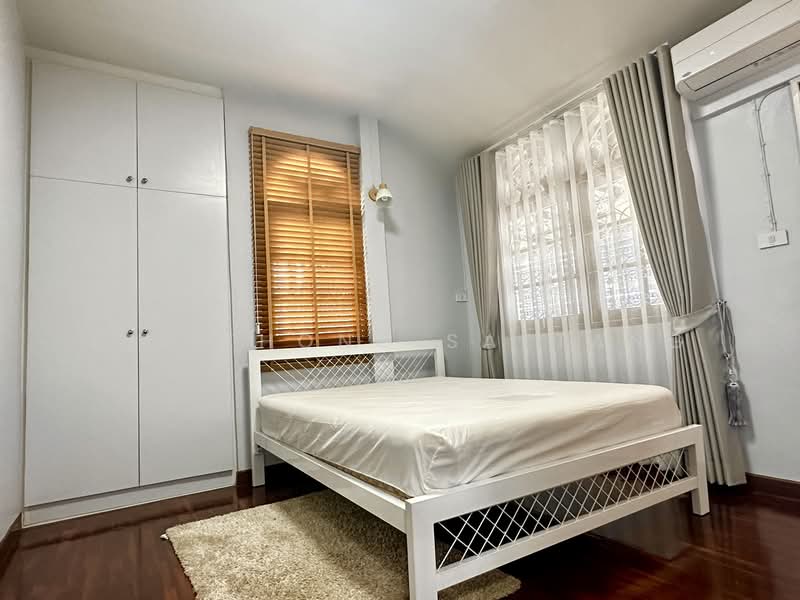 Newly renovated detached home Soi Ladprao 93, Wang Thonglang 67 sq.wa 4 Beds 3 Baths, Bangkok, ลาดพร้าว 93, Khlong Chaokhun Sing, Wang Thonglang, Bangkok, 4 Bedrooms, 366 sqm, Single Detached House For Rent, by Sirithong Saetang, 500224596 - DDproperty.com