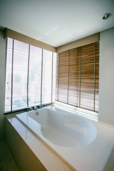 Wilshire Condominium, Bangkok, 80 Soi Sukhimvit 22, Khlong Toei, Khlong Toei, Bangkok, 3 Bedrooms, 368 sqm, Condo For Sale, by Sarawut Ratchawong, 500224633 - DDproperty.com