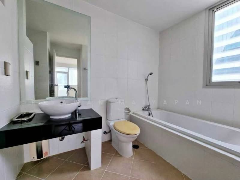 St Louis Grand Terrace, Bangkok, Soi Sathon 11 S Sathon Rd, Yan Nawa, Sathon, Bangkok, 2 Bedrooms, 105 sqm, Condo For Sale, by Piyawan Maiyapan, 500224663 - DDproperty.com