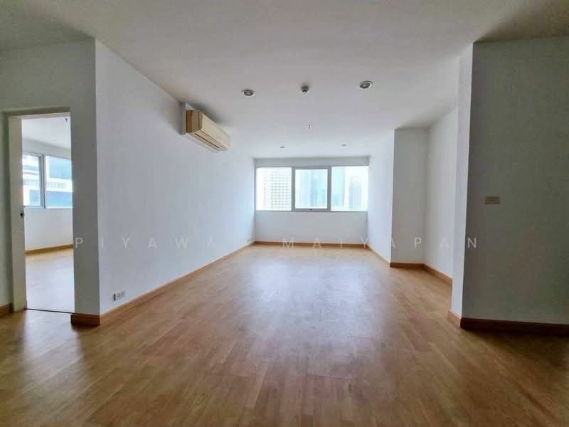 St Louis Grand Terrace, Bangkok, Soi Sathon 11 S Sathon Rd, Yan Nawa, Sathon, Bangkok, 2 Bedrooms, 105 sqm, Condo For Sale, by Piyawan Maiyapan, 500224663 - DDproperty.com