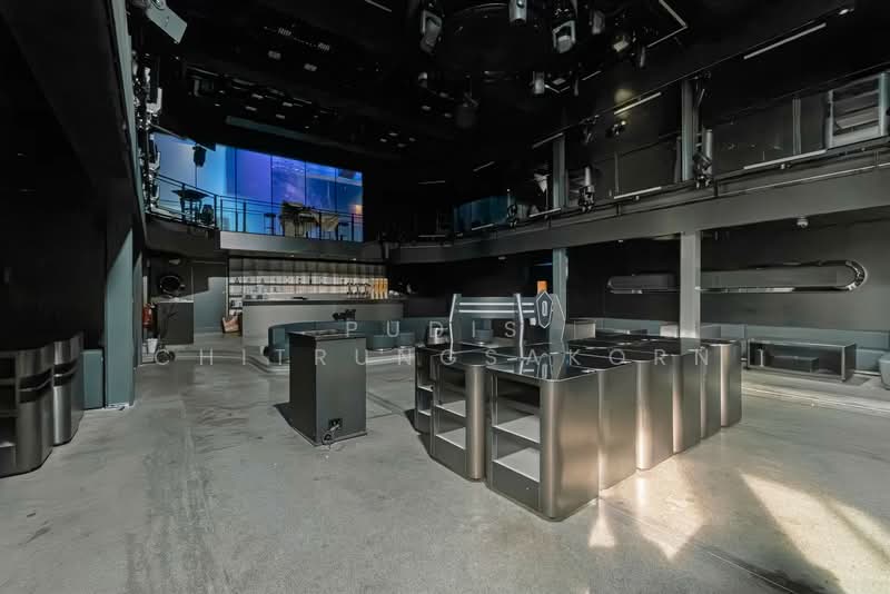 เอกมัย | ผับ / บาร์ 3 ชั้น เซ้งกิจการ ทำเลพรีเมียม, กรุงเทพ, พระโขนงเหนือ, วัฒนา, กรุงเทพ, 2,100 ตร.ม., ตึกแถว-อาคารพาณิชย์ ให้เช่า, โดย Pudis Chitrungsakorn, 500224683 - DDproperty.com