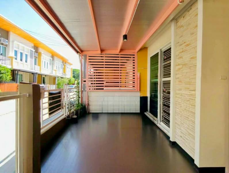 Golden Town Srinakarin-Sukhumvit, Samut Prakan, 133 Moo 4, Bang Mueng, Muang Samut Prakarn, Samut Prakan, 4 Bedrooms, 100 sqm, Townhouse For Sale, by The Best Property นิว, 500224684 - DDproperty.com