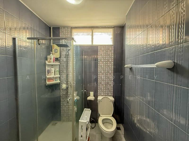 Beautiful house in Sriracha, newly renovated, great location, move in Ready., Chon Buri (Pattaya), Surasak, Si Racha, Chon Buri (Pattaya), 3 Bedrooms, 220 sqm, Single Detached House For Sale, by A House Property Co.,Ltd., 500224696 - DDproperty.com