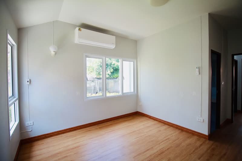 For Sale Fully Renovated 2-Storey Detached House, 64 sq.wah, 4 Bedrooms, Pineary Park Beach Suan Son, Rayong, Klaeng, Muang Rayong, Rayong, 4 Bedrooms, 316 sqm, Single Detached House For Sale, by สุเทพ พสุวณิชย์กุล, 500224716 - DDproperty.com