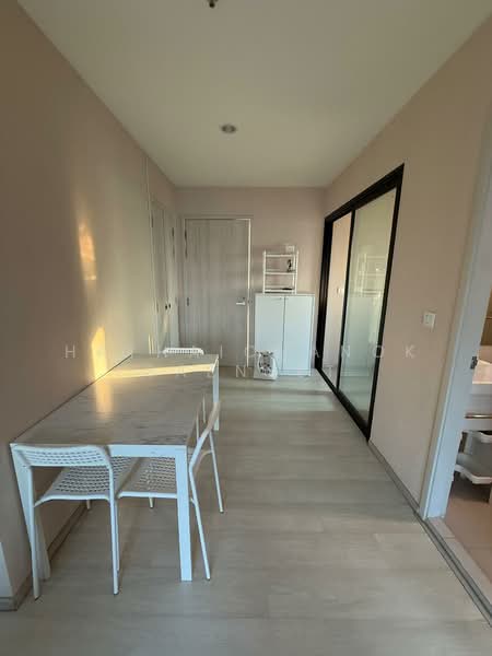 Life Asoke, Bangkok, Asoke-Dindang Road, Bang Kapi, Huai Khwang, Bangkok, 2 Bedrooms, 55 sqm, Condo For Rent, by Hathaichanok Saenset, 500224730 - DDproperty.com